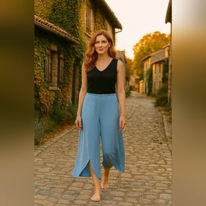 Women's Floral Blooming Light Blue Wide Leg Pants S